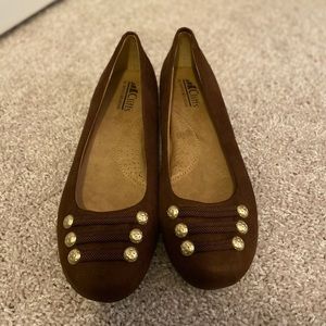 Cliffs by White Mountain Button Flats